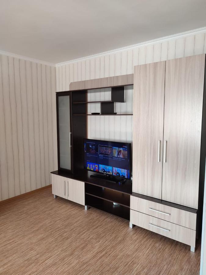 Стандарт Апартаменты Ул.Урицкого 74 Pavlodar Exterior foto