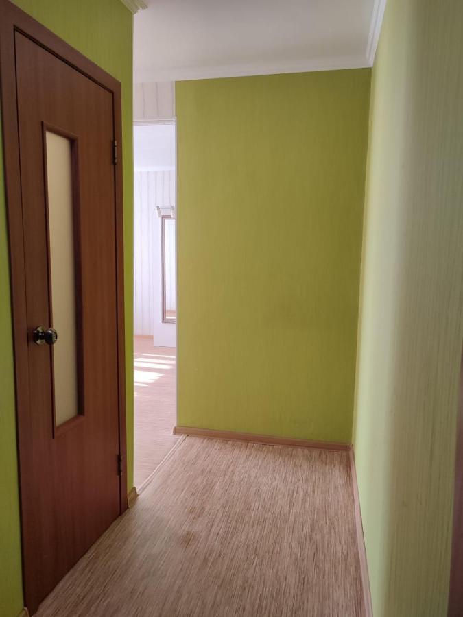 Стандарт Апартаменты Ул.Урицкого 74 Pavlodar Exterior foto