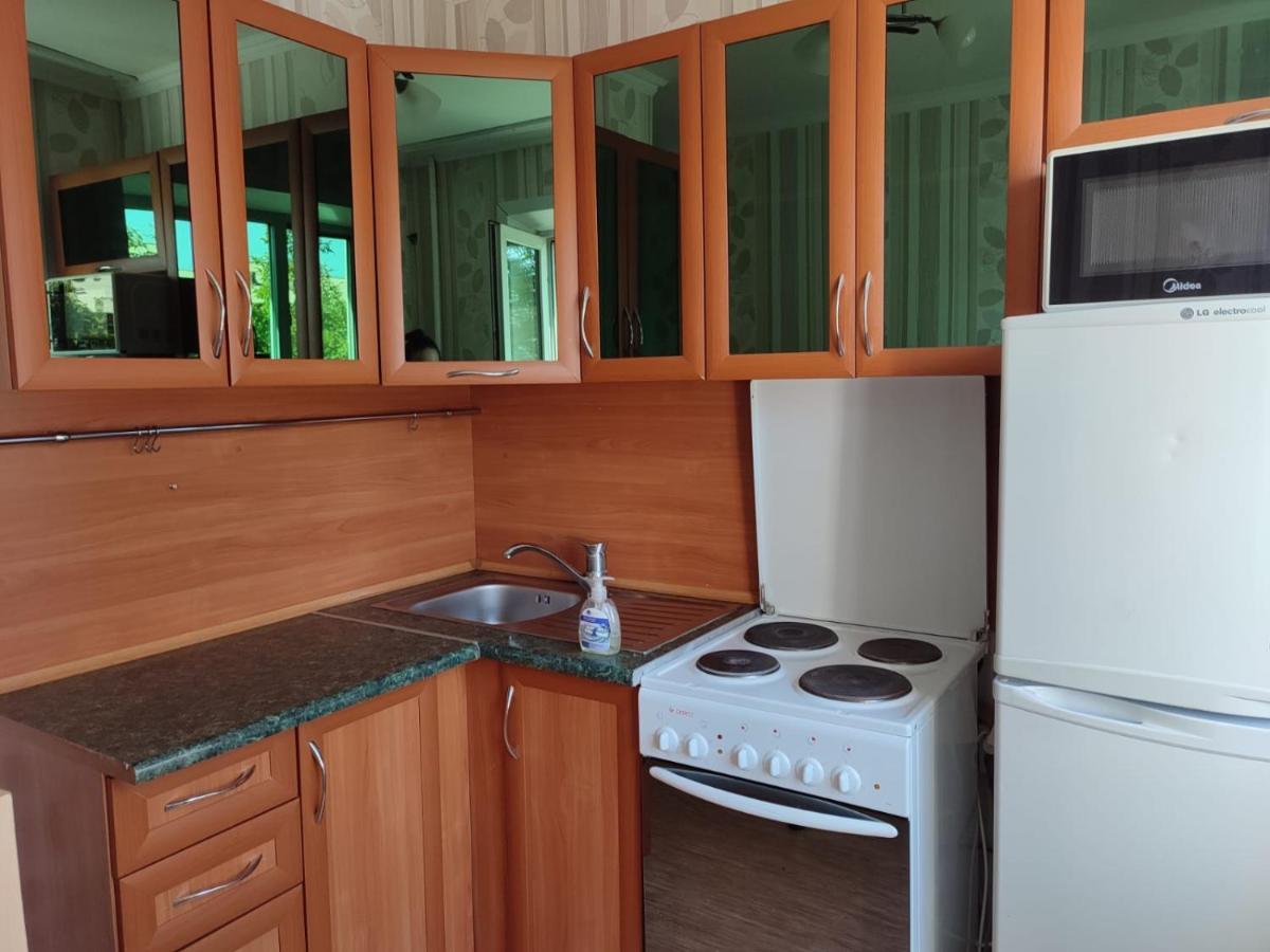 Стандарт Апартаменты Ул.Урицкого 74 Pavlodar Exterior foto